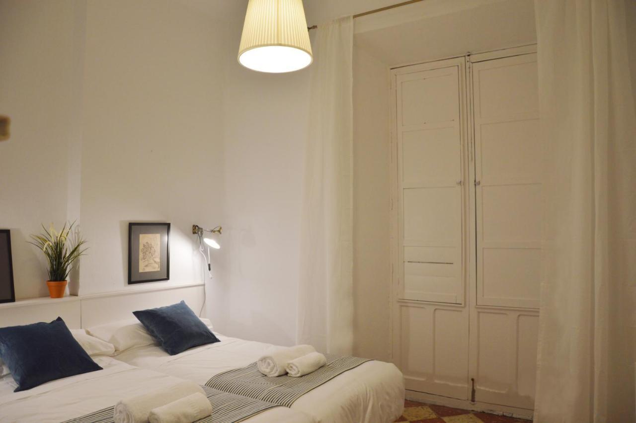 Apartamento Colon 32 Sevilla Bagian luar foto